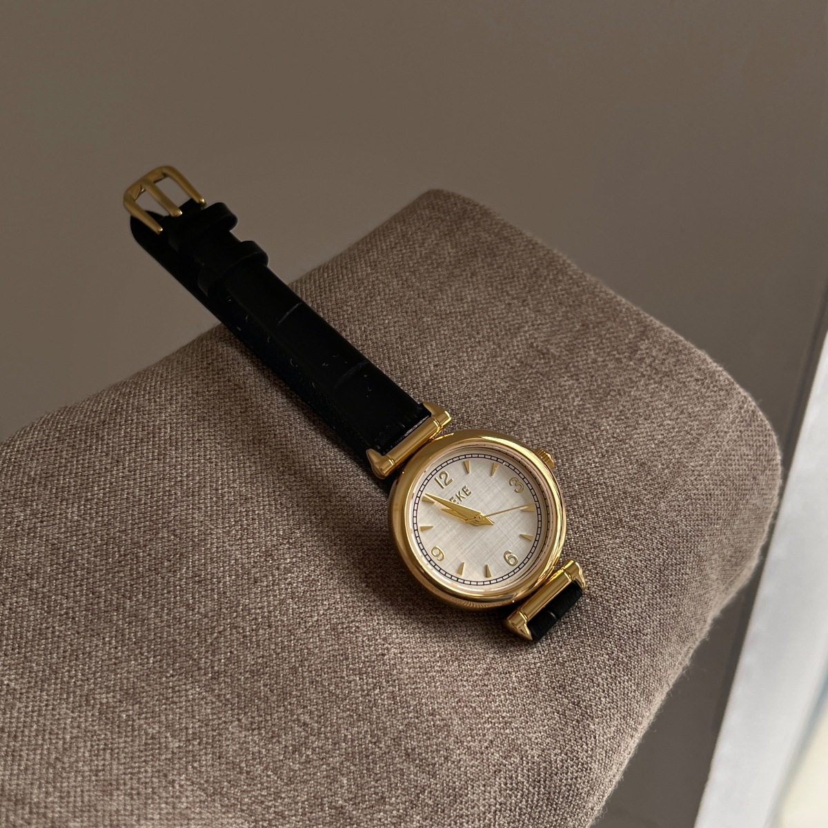 Luxury Watch With Leather Strap - Orologio di Lusso Stile Vintage con
