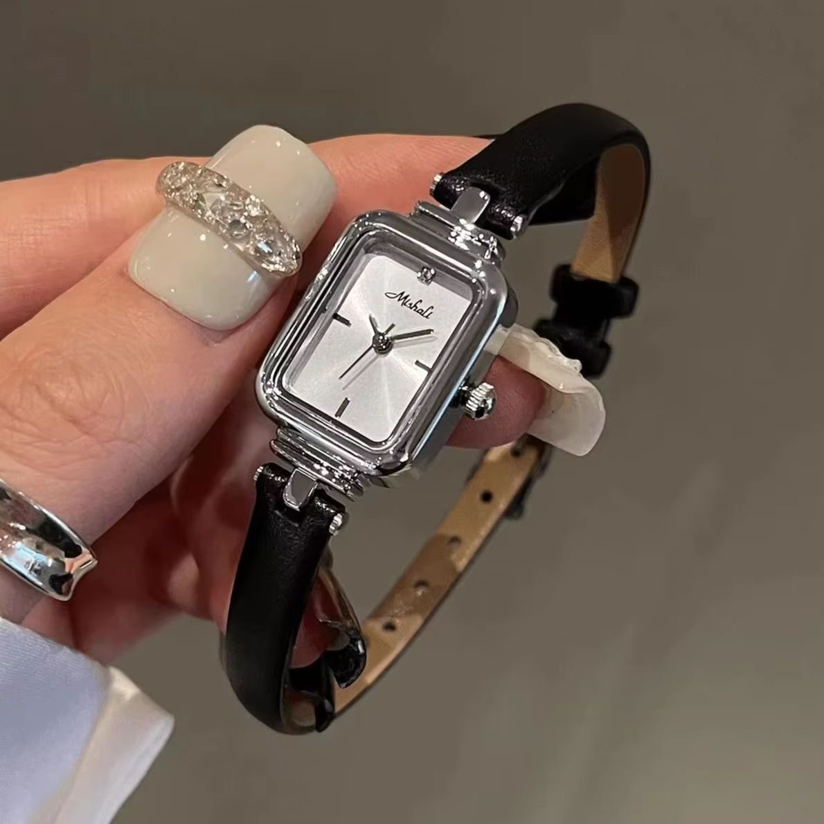Luxury Watch With Leather Strap - Orologio da Donna di Lusso Vintage
