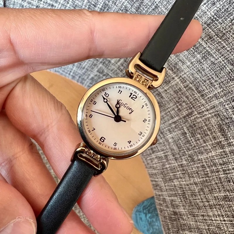Vendita calda orologio da donn - Luxury Watch With Leather Strap recensione e prezzo