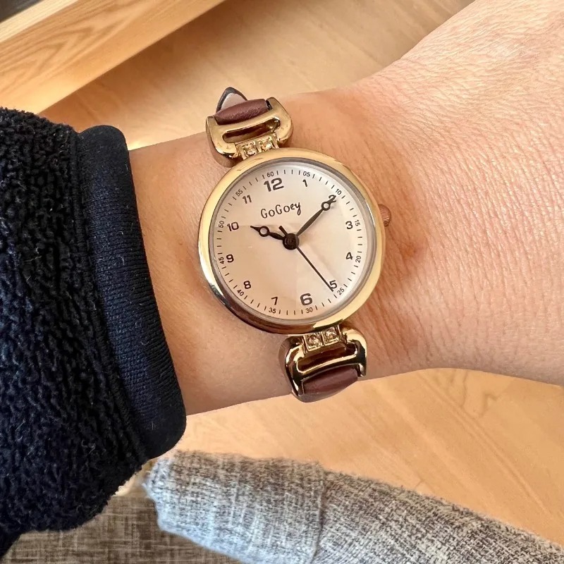 Vendita calda orologio da donn - Luxury Watch With Leather Strap recensione e prezzo
