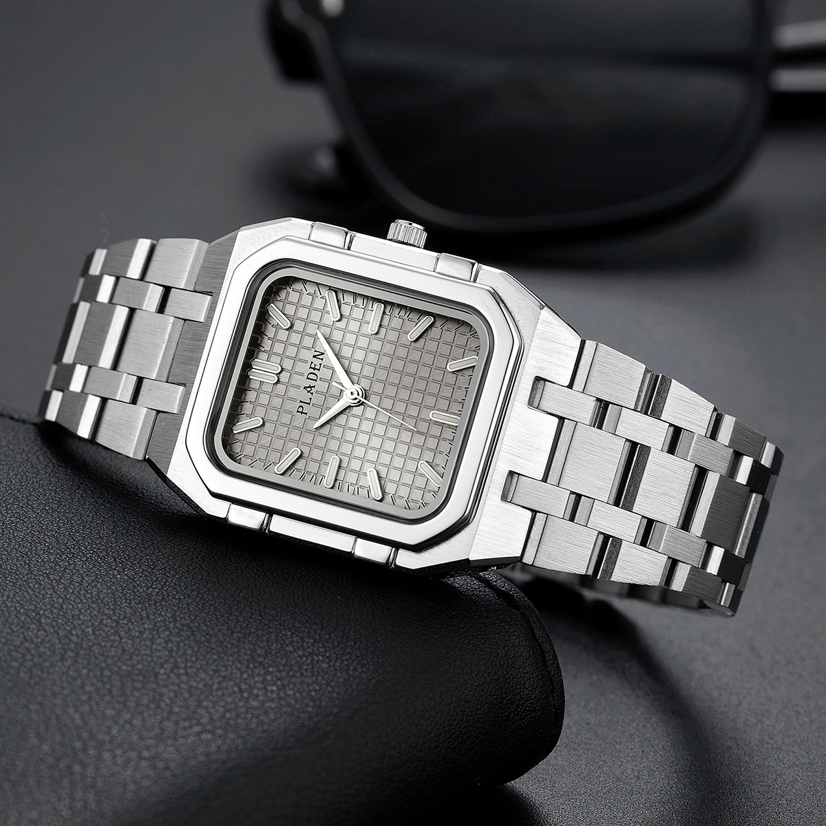 Orologi al quarzo da uomo di a - Luxury Watch Exhibition recensione e prezzo