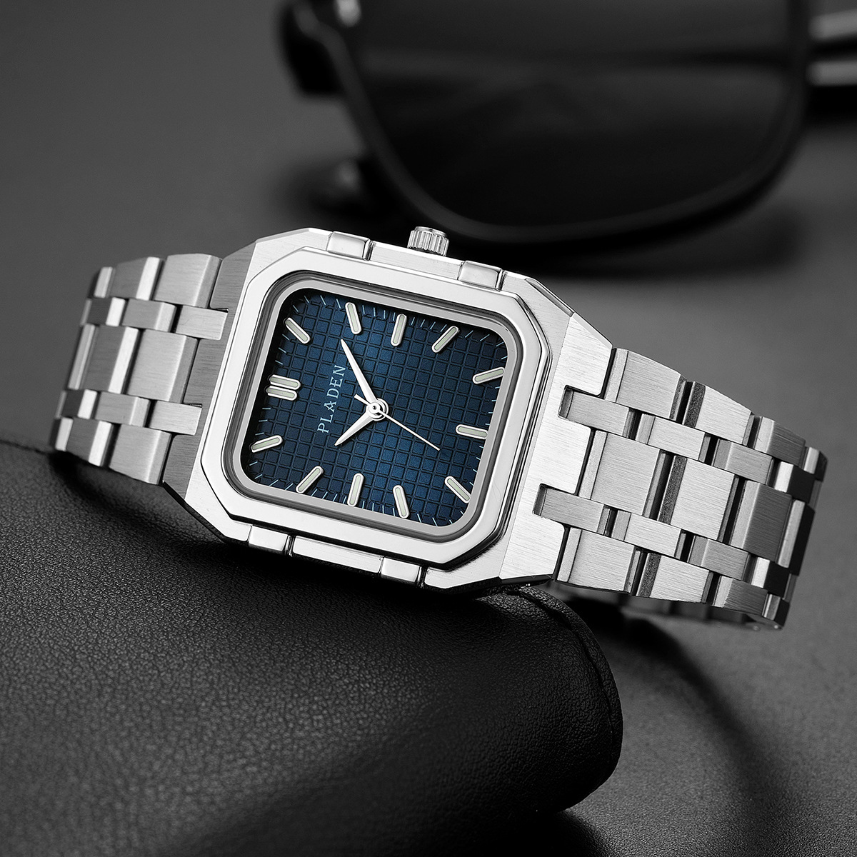Orologi al quarzo da uomo di a - Luxury Watch Exhibition recensione e prezzo