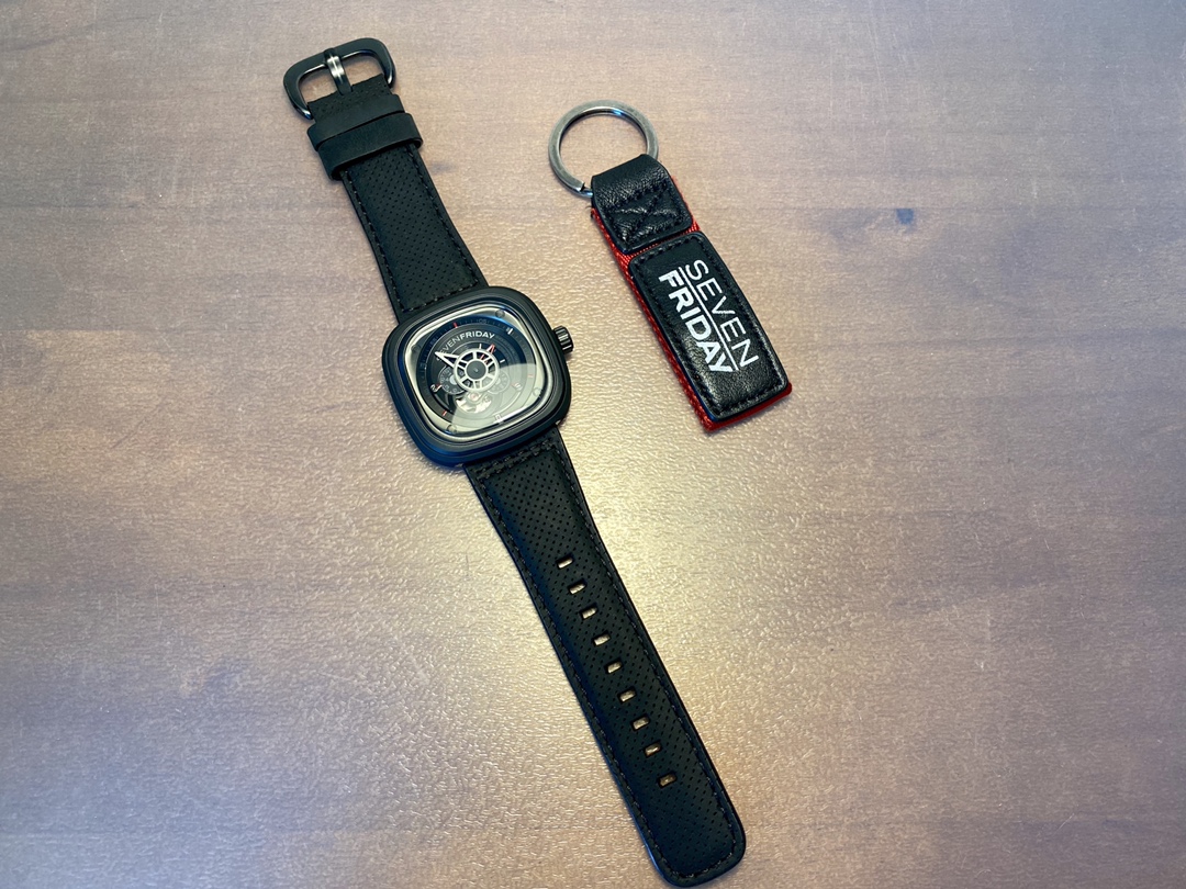 Orologio SEVENFRIDAY P3/01 oro - Luxury Watch Low Price recensione e prezzo
