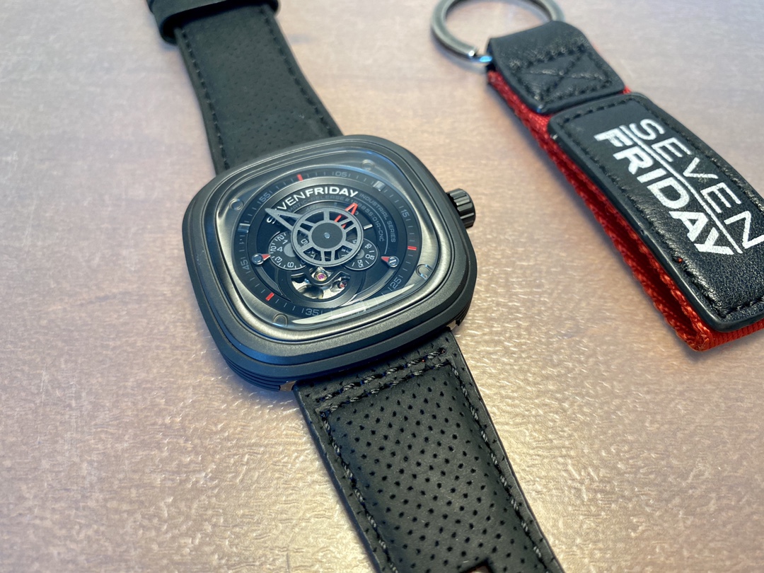Orologio SEVENFRIDAY P3/01 oro - Luxury Watch Low Price recensione e prezzo