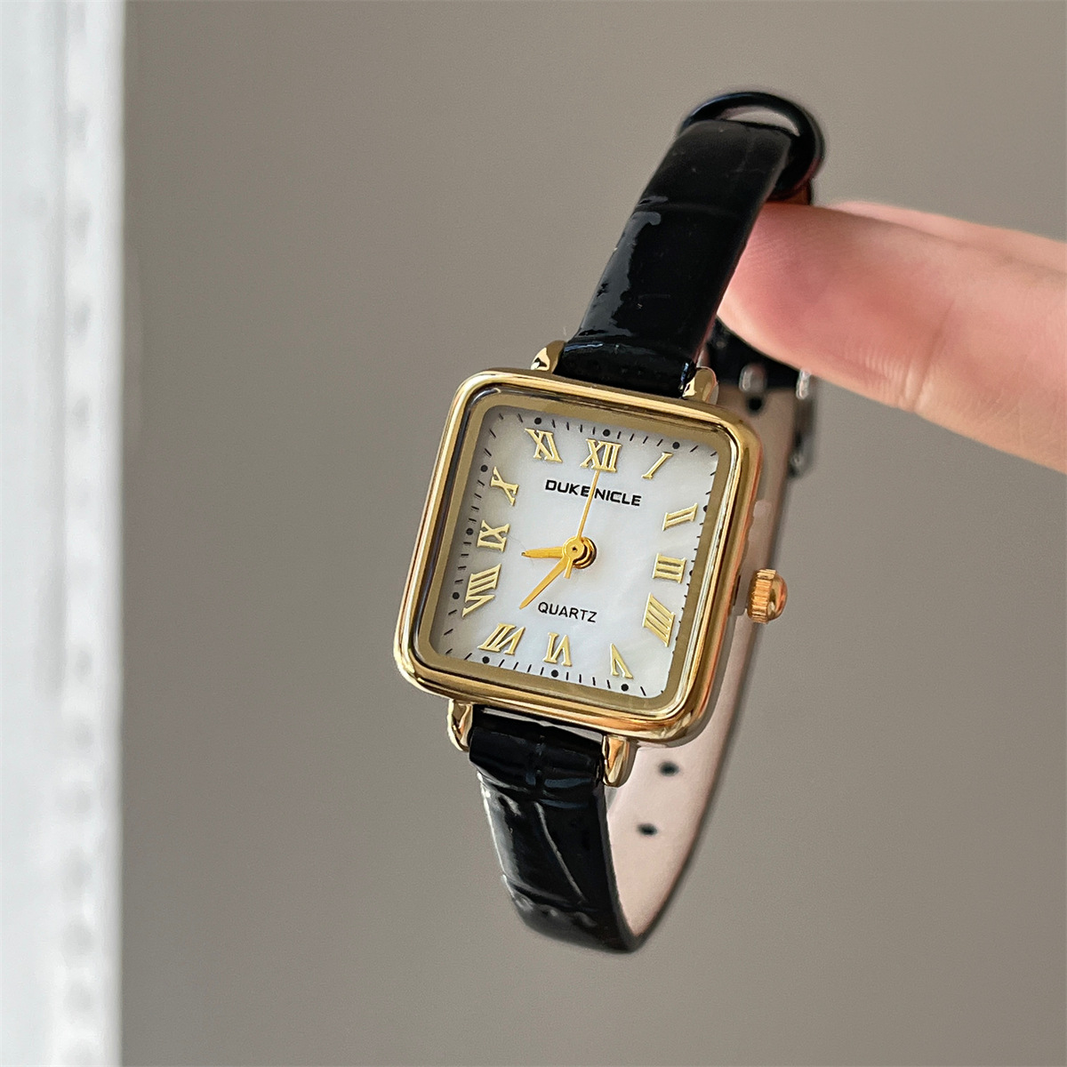 Newwomen'swatchclassicsquarela - Luxury Watch Face recensione e prezzo
