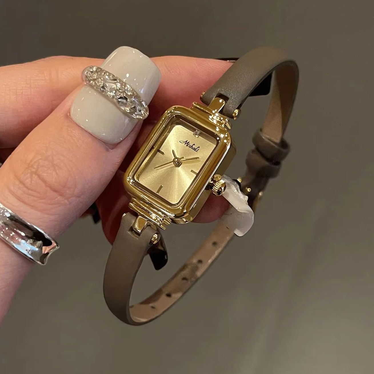 Orologio da Donna di Lusso Vin - Luxury Watch With Leather Strap recensione e prezzo