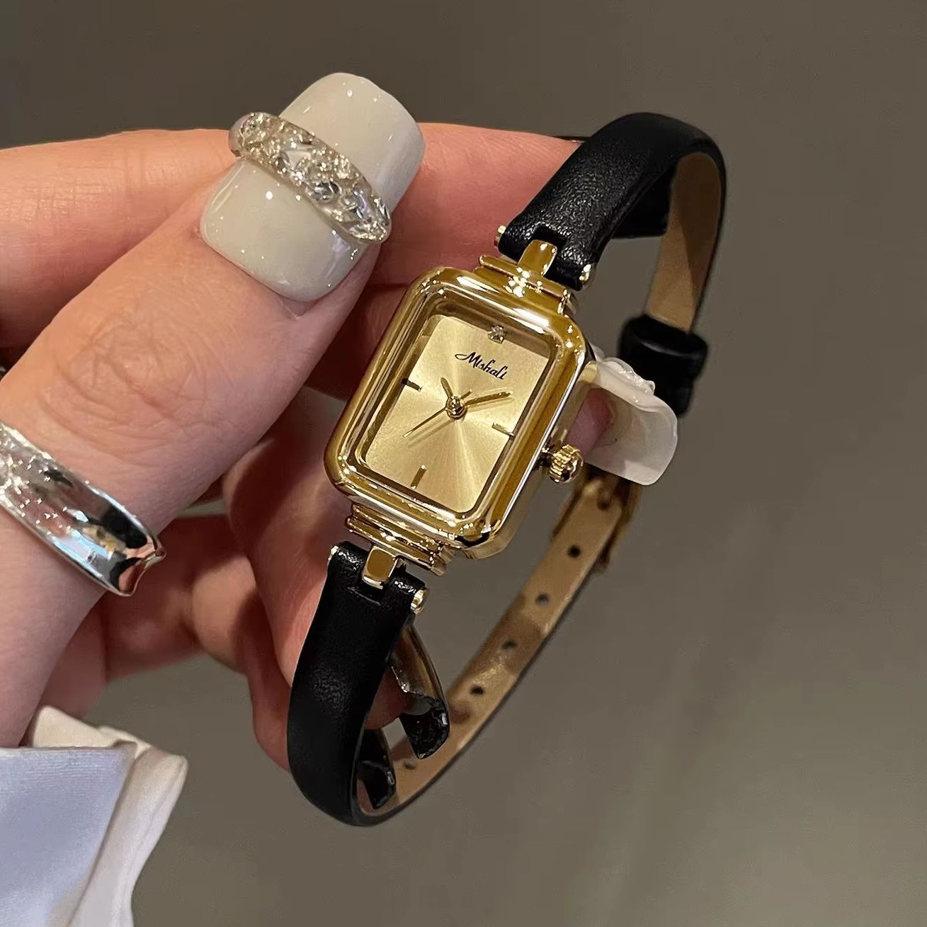 Orologio da Donna di Lusso Vin - Luxury Watch With Leather Strap recensione e prezzo