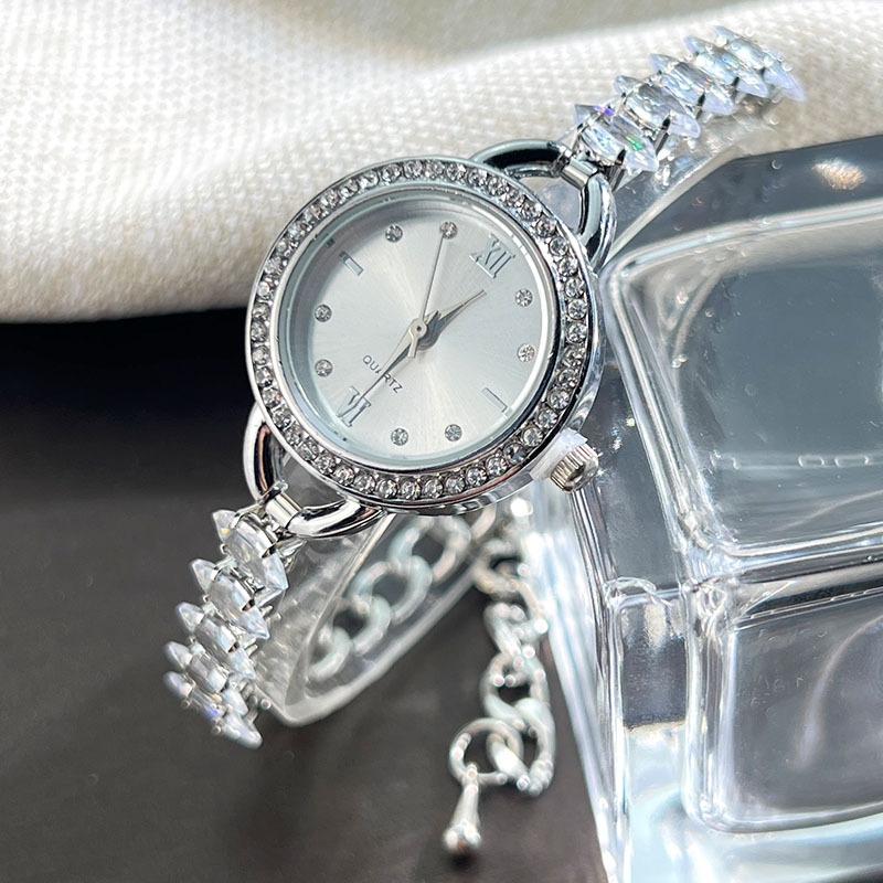 UTHAI CQ383 Bracciale per orol - Luxury Watch Girl recensione e prezzo