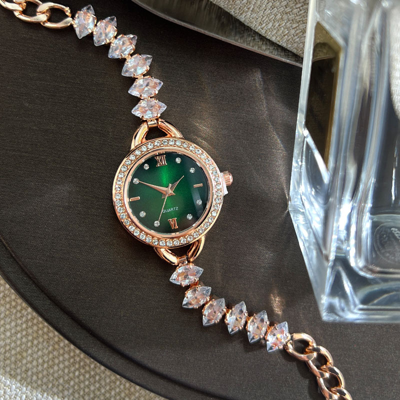 UTHAI CQ383 Bracciale per orol - Luxury Watch Girl recensione e prezzo