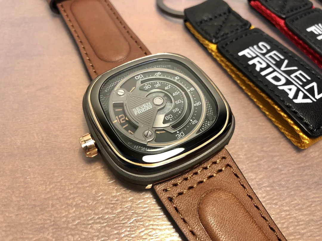 Orologio SEVEN FRIDAY M2B/01 o - Luxury Watch Low Price recensione e prezzo
